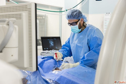 Dr. Dharav Kheradia - Renowned as the Best Interventional Ra...