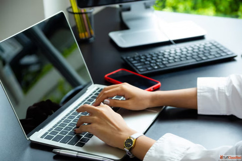 Rent a MacBook Air in Delhi for Best Performance