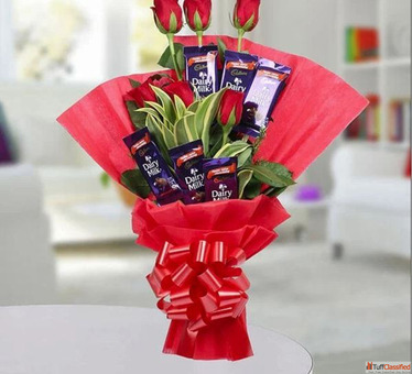 Send Romantic Anniversary Gifts for Husband with Midnight Delivery from OyeGifts