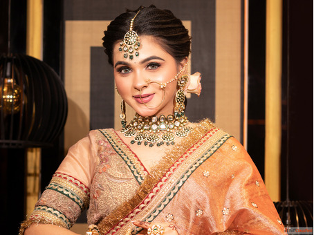 Unlock Your Beauty Potential with the Best Makeup Artist Course in Delhi
