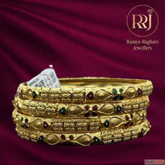 Hyderabad's Latest Gold Bangles Store - Trendy Traditional Timeless