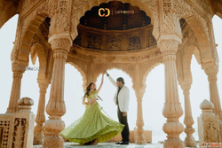 Best Outdoor Wedding Photography in Ahmedabad Natural Dreamy...