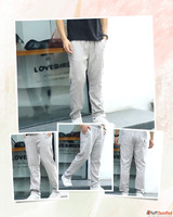 Why Men's Relaxed Fit Cargo Pants Are a Trend This Summ...