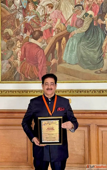 Dr. Sandeep Marwah Honored in Edinburgh Scotland for Setting Ten World Records in Media and Educatio