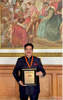 Dr. Sandeep Marwah Honored in Edinburgh Scotland for Setting...