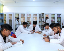 Top B. Pharma Colleges in Greater Noida Offering PCI Approve...