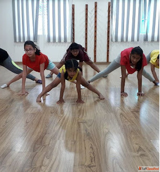 Dance Class in Jaipur - Buskers Queens Road Vaishali Nagar