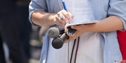 Looking for the Best Colleges for Diploma in Mass Communicat...