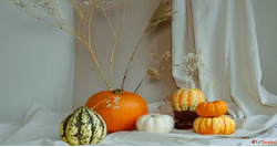 No Hassle Pumpkin Decorating for Porch - Pumpkin Stack