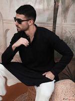 Buy Elegant Embroidered Kurta for Men Online at Sanwara