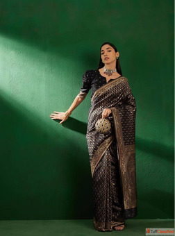 Buy Beautiful Black Saree Online - Now on Mirraw