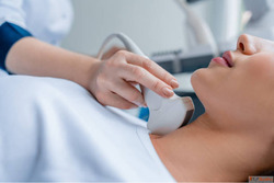 Best Thyroid Swelling Doctor in MumbaiIndia-Dr Dharav Kherad...