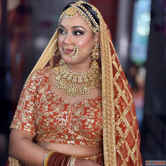 Lakmé Academy - Best Makeup Academy In Lajpat Nagar