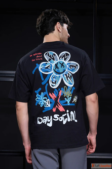 Day Socinl - Blackzy Oversized Effortless Streetwear with a Bold Edge