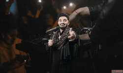 Book a Punjabi Singer for Corporate Events - Resham Singh An...