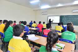 Best Infrastructure School in Noida - Classrooms Designed fo...