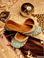 Latest Trending Jutti Designs for a Chic Festive Look