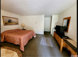 Motel Rooms - Pipestone Motel