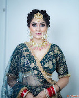 Lakme Academy - Best Makeup Institute In Mayur Vihar