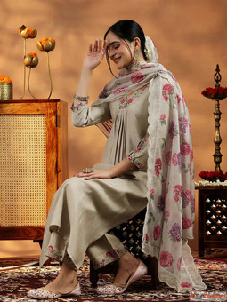 Shop Trendy Kurta Sets for Women Online at Libas