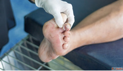Dr. Dharav Kheradia - Skilled Diabetic Foot Surgeon in Mumba...