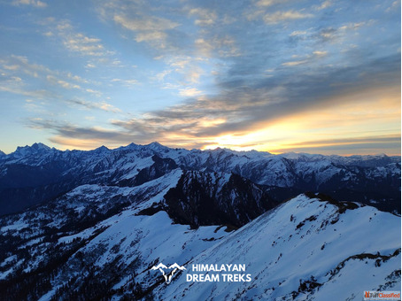 Kedarkantha Trek - A Classic Winter Adventure to Snowy Peaks and Starry Campsites