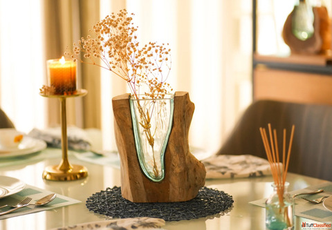 Valley Vase V A Masterpiece of Nature Craft