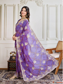 Bandhani Sarees - Traditional Tie-Dye Styles Online at Mirraw