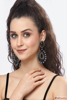Black Earrings for Women - Chic Elegant Timeless