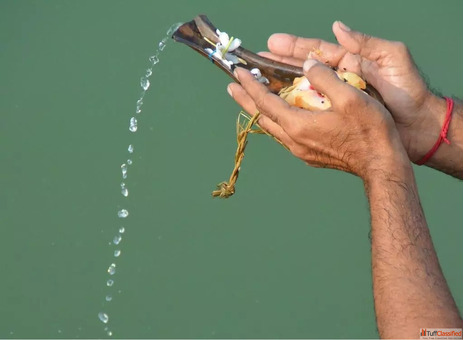 Pandit for Tarpan in Prayagraj Triveni Sangam - Vedaangam