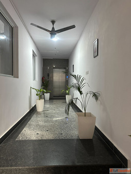 Golden Glory Coworking Space - Modern Office Shared Workspace