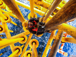 High-Altitude Precision by Offshore Rope Access Experts