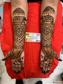 Book Best Mehandi Artist in Saket for Karva Chauth Special 2025