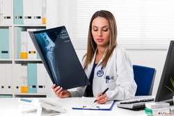 Best Orthopaedic Doctors in Gurgaon - Top Bone Joint Special...
