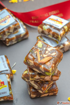 famous sweet shop in Lucknow