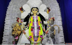 Jagadharti Puja Parikrama Car Rental