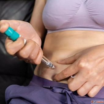 حقن ويجوفي في مسقط