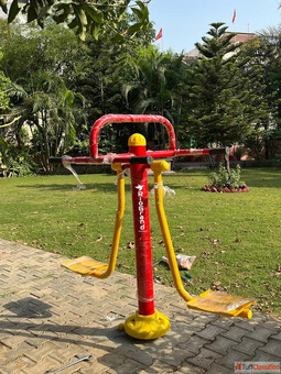 Outdoor gym equipment manufacturer