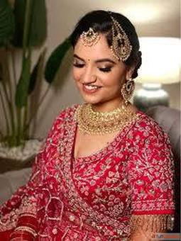 Get Camera-Ready Looks With the Best Makeup Artist Pune