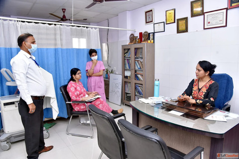Dr. Renu Singh Gahlaut Renu IVF Test Tube baby Centre in kanpur Uttar Pradesh