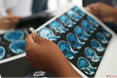 Best Neurosurgeon in Greater Noida Best Neurologist in Greater Noida