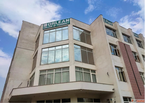 Secure Your Future at the Top Pharmacy College in Noida