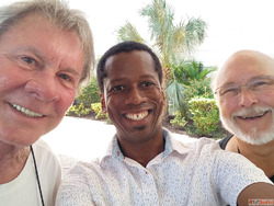 Reliable Taxi Cabs in Nassau Bahamas Quick Pickup Service