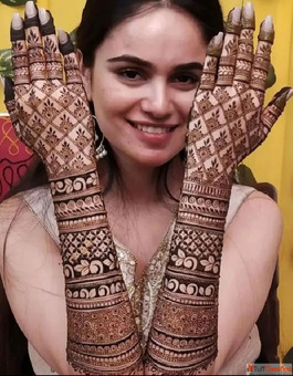 Top Rajasthani Mehendi Artist in Delhi for Majestic Designs