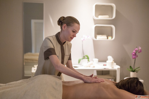 Velvet Spa Kochi Professional Wellness 8976846027