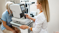 Experience Clear Vision with a Top Rated Eye Doctor in Vashi...