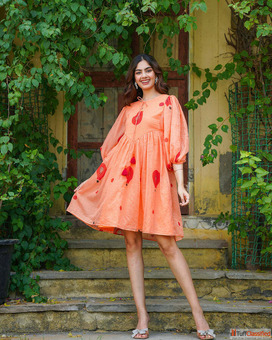 Elevate your look with the latest traditional dress trends today