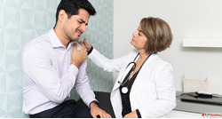 Best Shoulder Specialist in Ahmedabad Expert Shoulder Pain C...