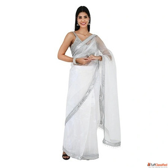 Amazon Model Shoot That Makes Shoppers Stop Buy