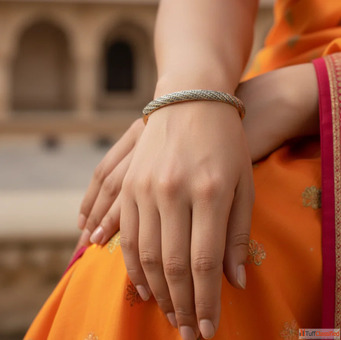 Twist Pattern Diamond Kada Bracelet